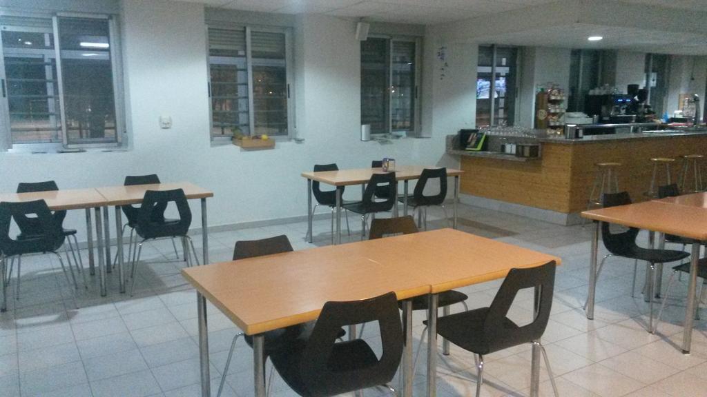 Albergue Ciudad De Caces מראה חיצוני תמונה